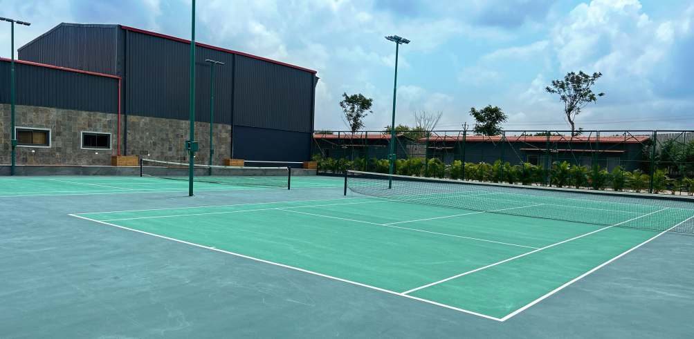 Outdoor Courts at Villaggio