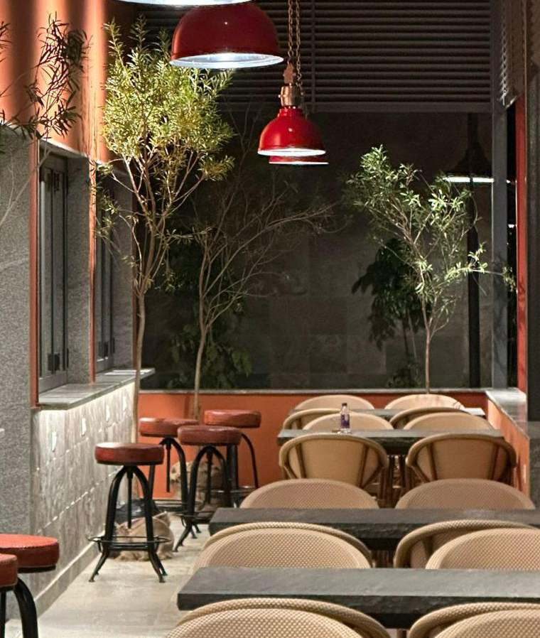 The Table at Villaggio — outdoor dining
